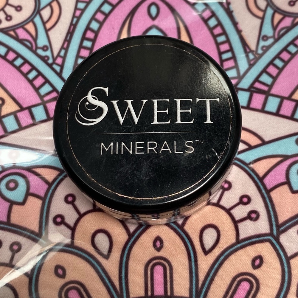 Sweet Minerals Blush In Mauveberry